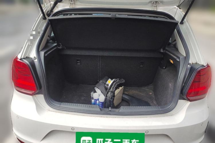 Used Volkswagen Polo 2016 1.6L Automatic Comfort Model
