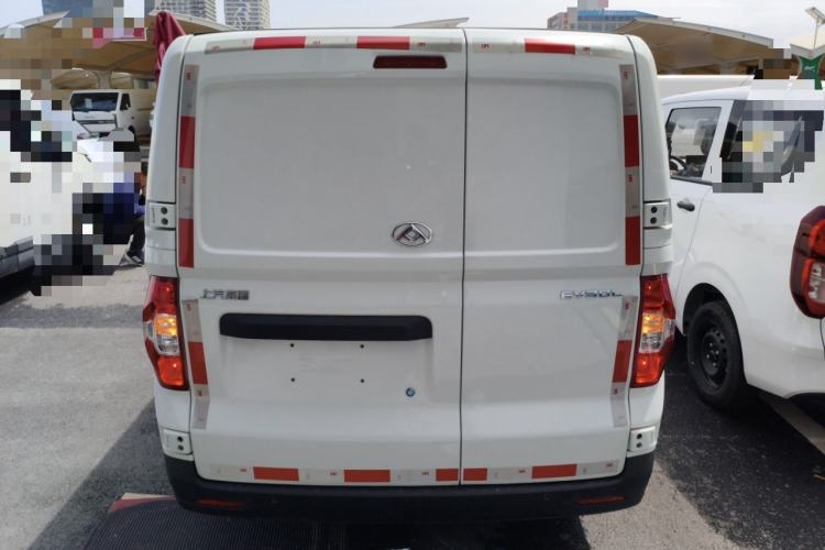 Used SAIC MAXUS EV30 2023 Pure-Electric Smart Logistics Expert with Long Wheelbase Guoxuan