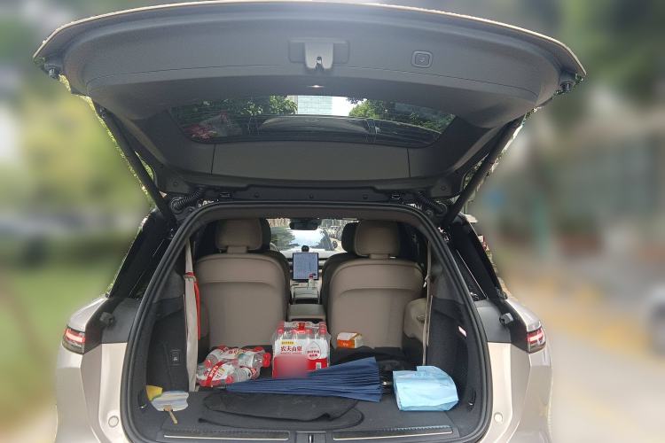 Used Nio ES8 2023 75 kWh Executive Edition
