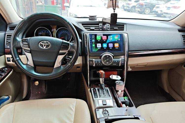 Used Toyota Reiz 2013 2.5V Shangrui Edition Center Console
