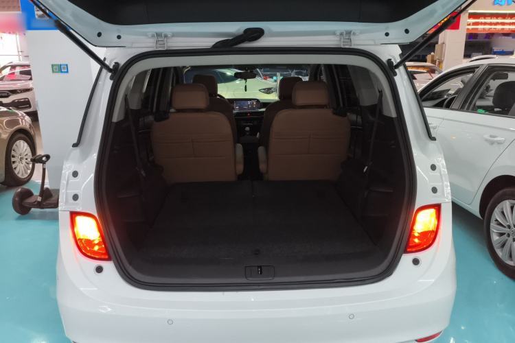 Used Buick GL6 2021 323T Mild Hybrid Connect Luxury Model Trunk