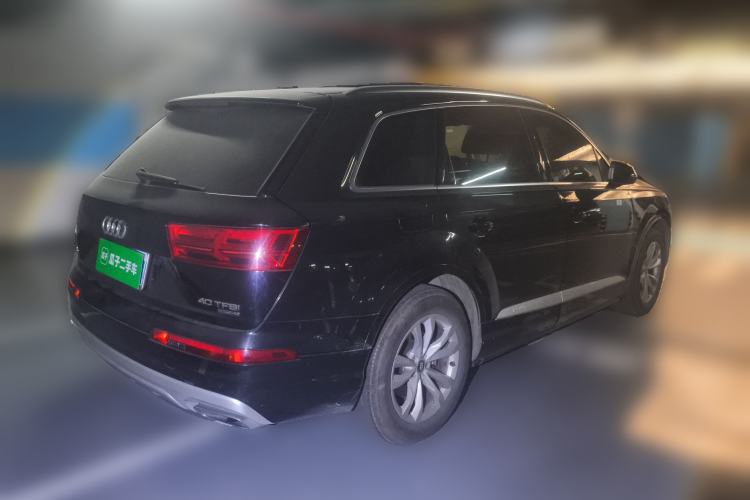 Used Audi Q7 2018 40 TFSI Comfort Model
