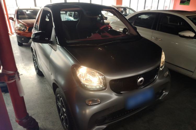 Used smart fortwo 2016 0.9T 66 kW Convertible Pioneer Edition
