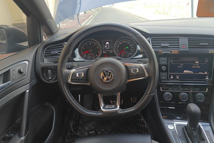 Used Volkswagen Golf 2019 280TSI DSG R-Line Model China V Standard
