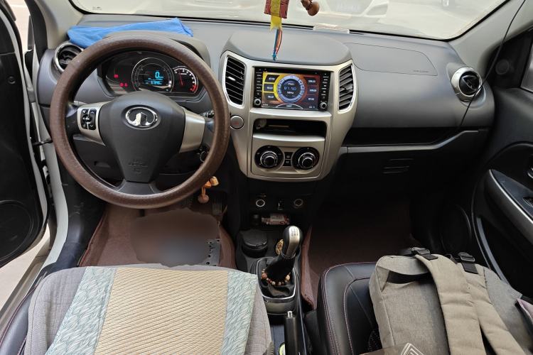 Used Great Wall M4 2012 1.5L Manual Comfort Version Center Console