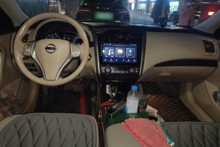 Used Nissan Teana 2013 2.0L XL Comfort Edition Center Console