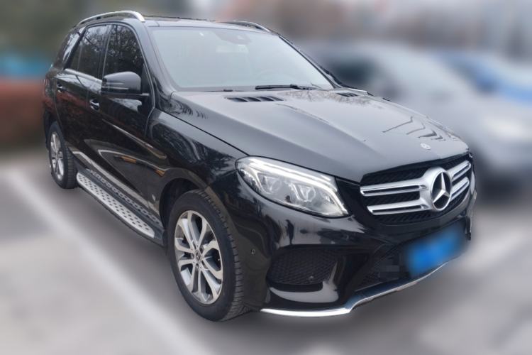 Used Mercedes-Benz GLE 2017 GLE 320 4MATIC Dynamic Model Front Right 45 Deg