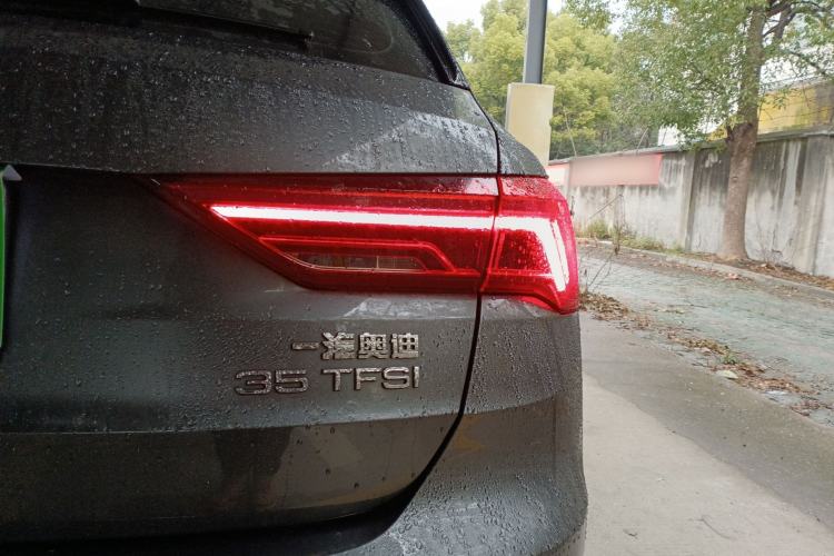 Used Audi Q3 2021 35 TFSI Progressive Dynamic Edition
