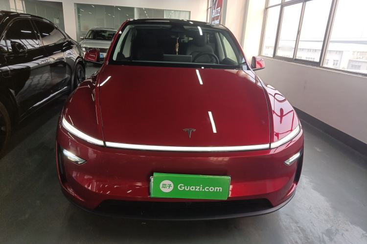 Used Tesla Model Y 2025 Rear-Wheel-Drive Version
