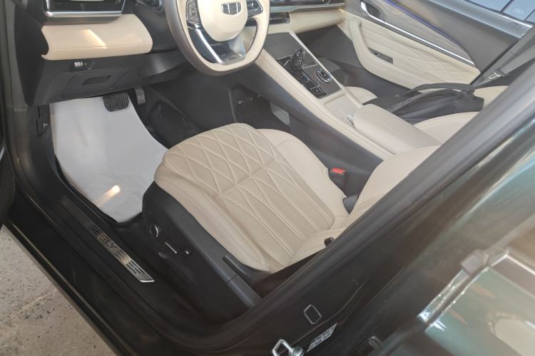 Used Geely Auto Monjaro L 2025 Dongfang Yao 2.0TD Automatic All-Wheel-Drive Wangyue Edition
