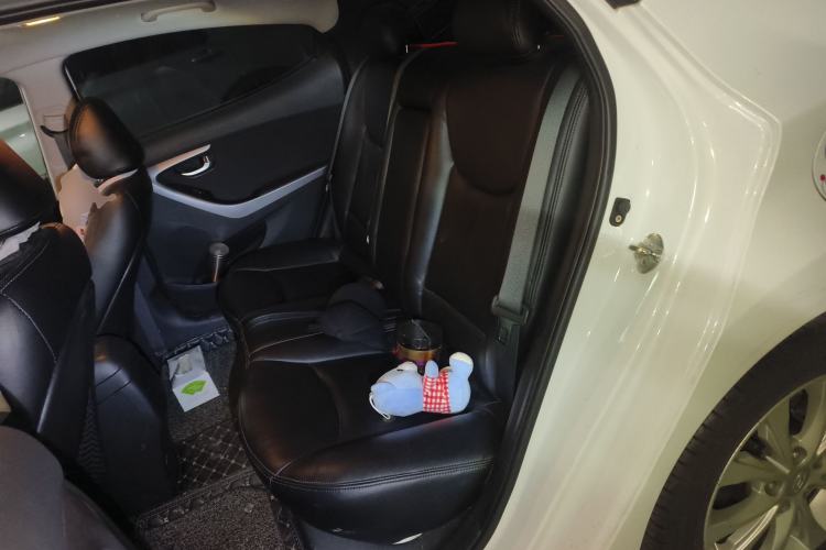 Used Hyundai Elantra (5th Generation / Langdong) 2016 1.6L Manual Luxury Model
