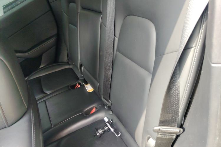 Used Tesla Model Y 2021 Long-Range All-Wheel-Drive Version Left Rear Seat