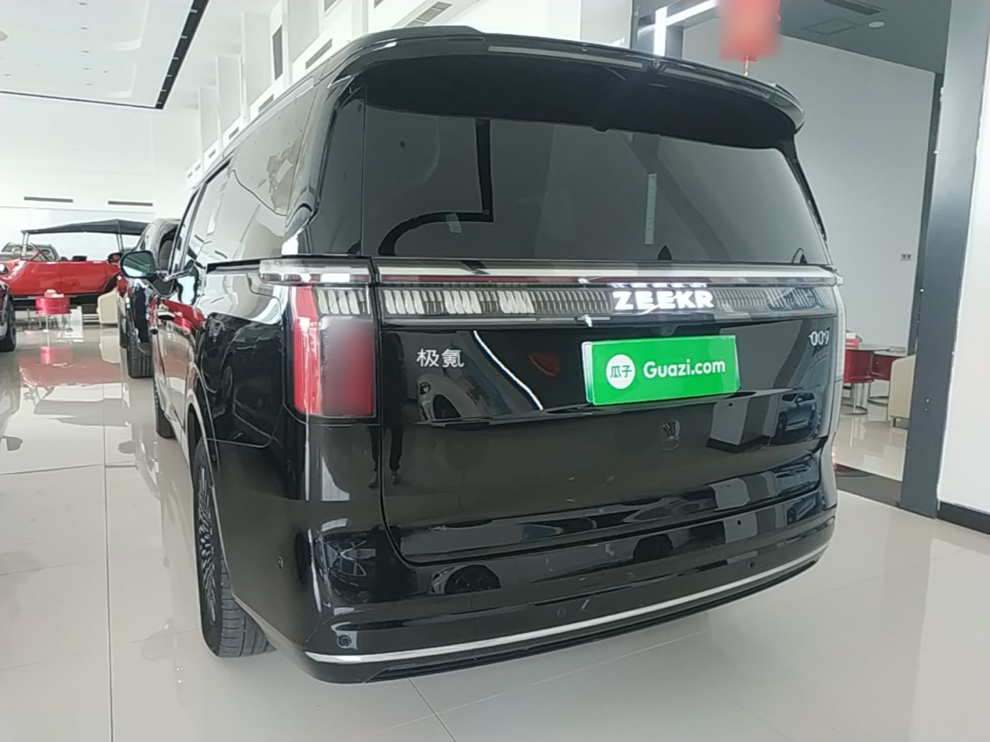 Zeekr 009 2024 Six-Seat Executive Version 4WD 108 kWh — снимка 4