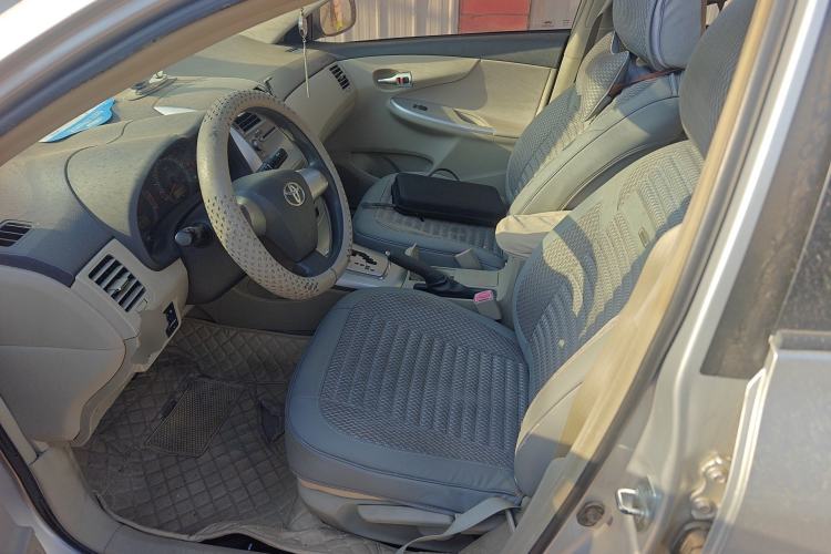 Used Toyota Corolla 2012 Luxurious Edition 1.8L CVT GL-i
