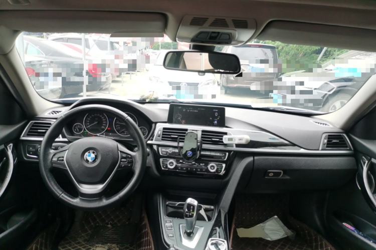 Used BMW 3 Series 2016 320Li Ambition Model
