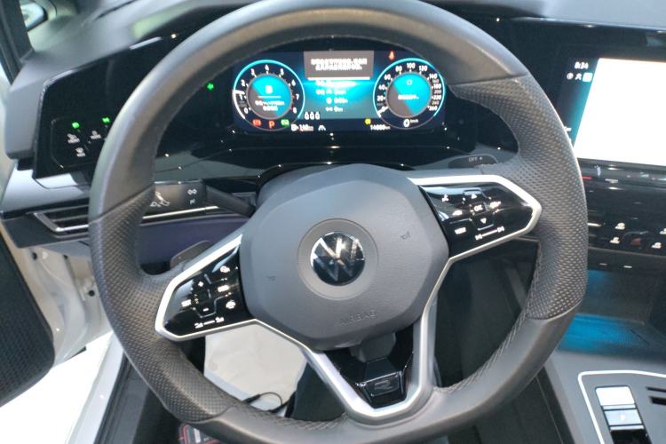 Used Volkswagen Golf 2023 Facelift 280TSI DSG R-Line Lite
