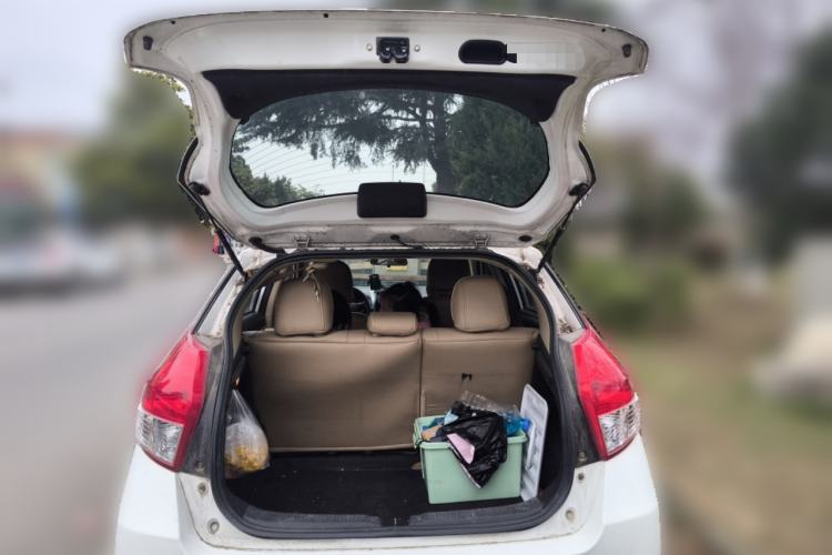 Used Toyota YARiS L Zhi Xuan 2015 1.5E Automatic Charm Edition