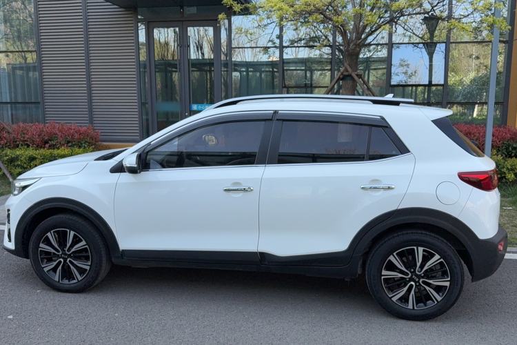 Used Kia kx1 Stonic 2021 1.4L Automatic Fun Edition Exterior 2