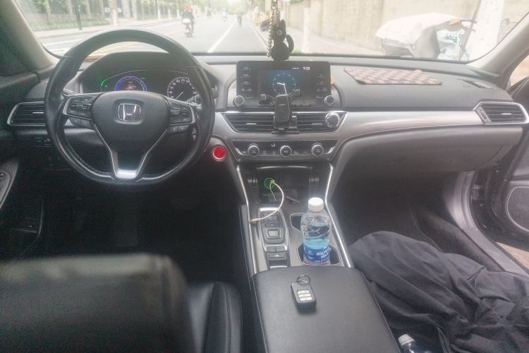 Used Honda Accord 2018 Rui Hybrid 2.0L Rui Ling Edition China VI Center Console