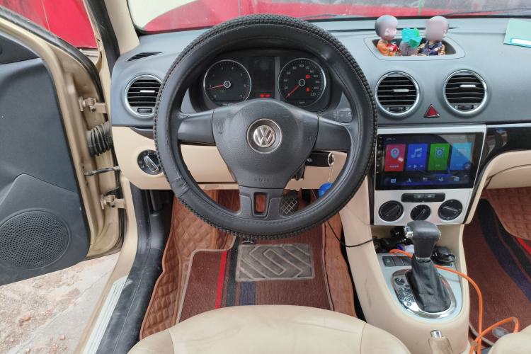 Used Volkswagen Lavida 2011 1.6L Automatic Premium Edition Steering Wheel