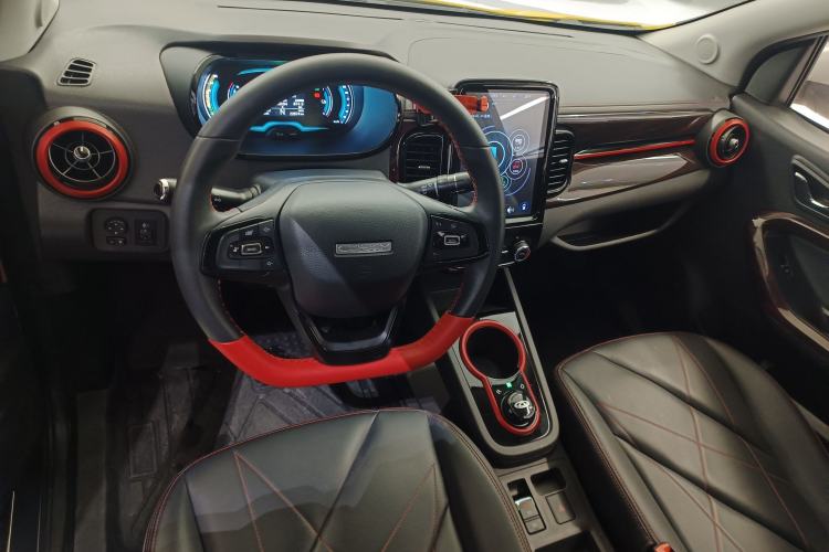 Used Chery Little Ant 2022 Sweet Pink Edition Half-Sugar Version Lithium Iron Phosphate 30 kW 301 km Center Console