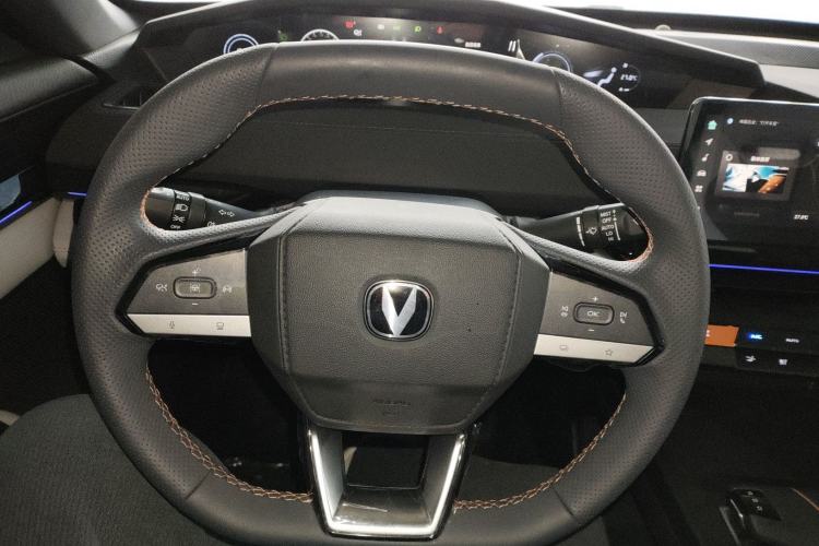 Used CHANGAN UNI-V iDD 2024 Blue Whale Smart Electric iDD 136km Luxury Model Steering Wheel