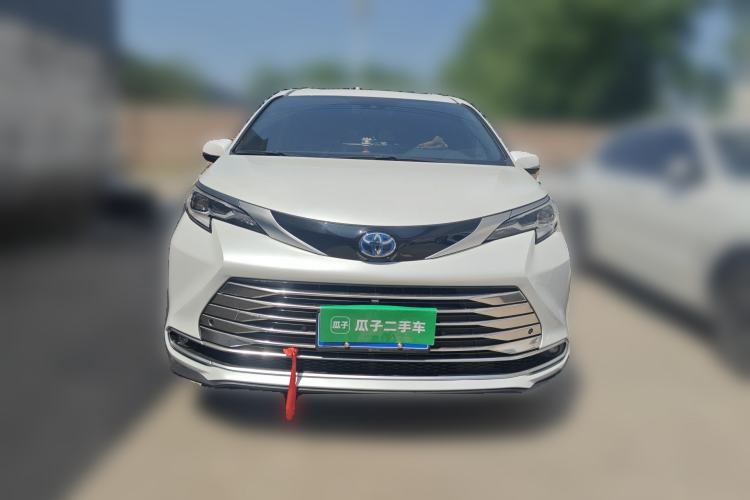 Used Toyota SIENNA 2024 2.5L Hybrid Prestige Deluxe Edition Front