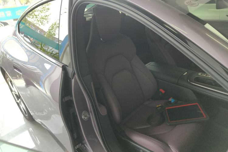 Used Xiaomi Auto SU7 2024 Four-Wheel Drive Ultra-Long Range Advanced Intelligent Driving Max Edition Right Front Seat