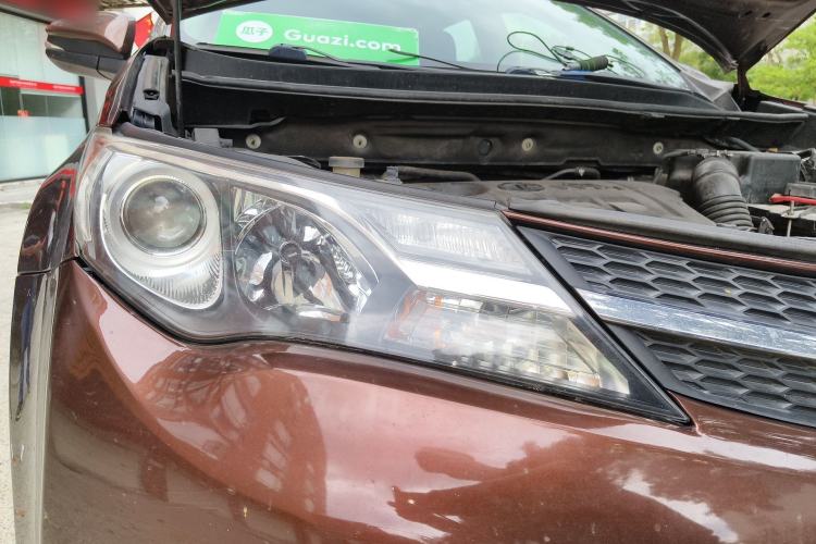 Used Toyota RAV4 2015 2.0L CVT Two-Wheel Drive Fashion Edition