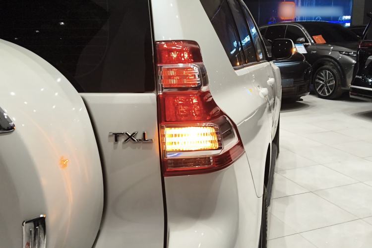 Used Toyota Prado 2016 2.7L Automatic Standard Edition
