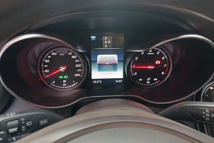 Used Mercedes-Benz GLC 2018 GLC 260 4MATIC Luxury Model