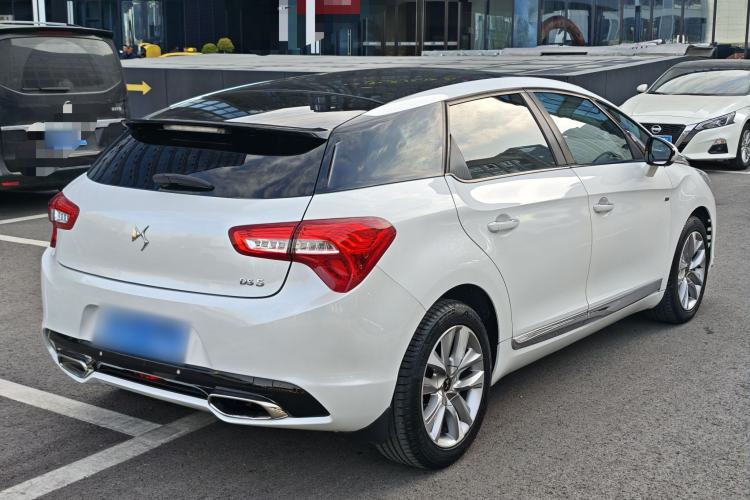 Used DS 5 2013 1.6T Luxury Edition THP160
