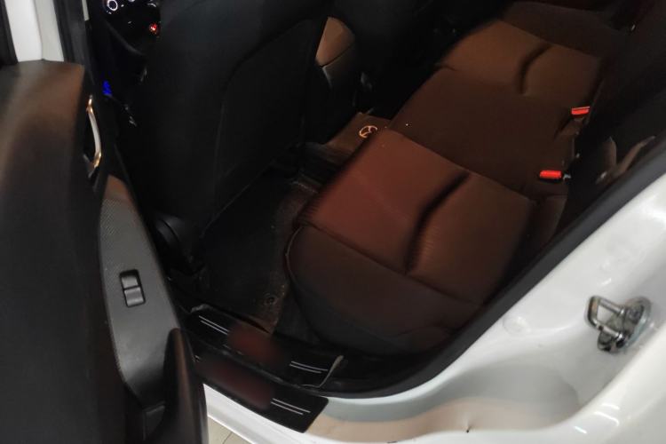 Used Mazda 3 Axela 2016 Sedan 1.5L Automatic Comfort Model