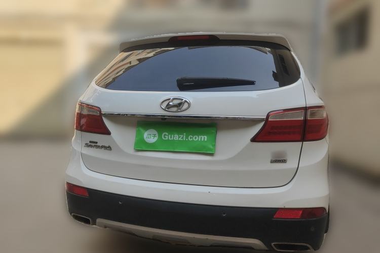 Used Hyundai Grand SantaFe 2013 3.0L 7-Seater Four-Wheel-Drive Comfort Edition Rear