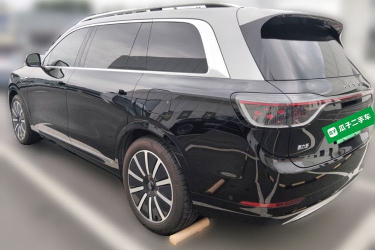 Used Hima AITO M9 2024 All-Electric Ultra Version 100 kWh 6-Seater Model Rear Left 45 Deg