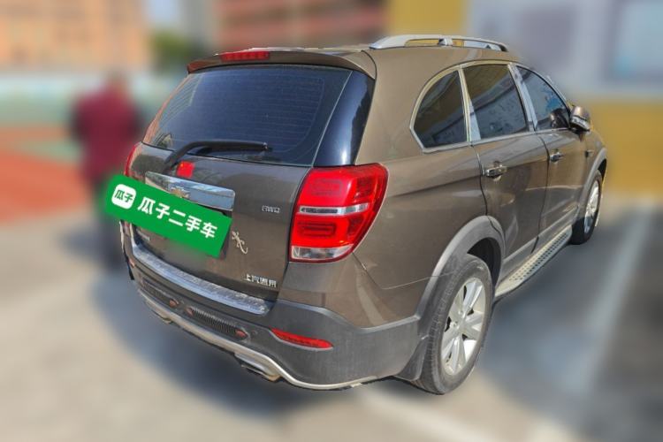 Used Chevrolet Captiva 2015 2.4L 4x4 Flagship Edition 7-Seater
