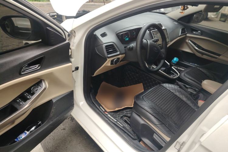 Used Ford Escort 2015 1.5L Manual Comfort Model