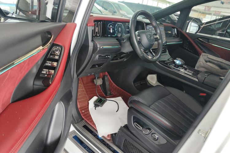 Used GAC Trumpchi M8 2023 Zongshi Series Dual-Motor Flagship Edition Driver Seat