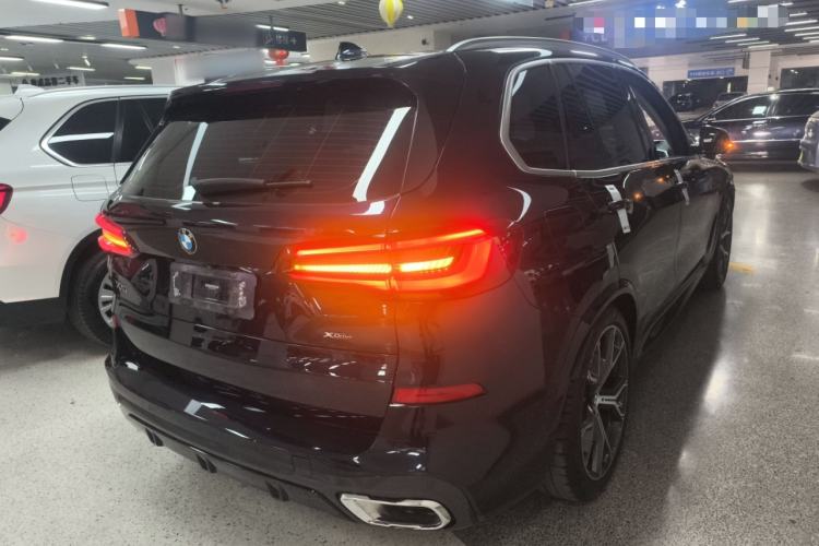 Used BMW X5 2021 xDrive40i Luxury Model with M Sport Package
