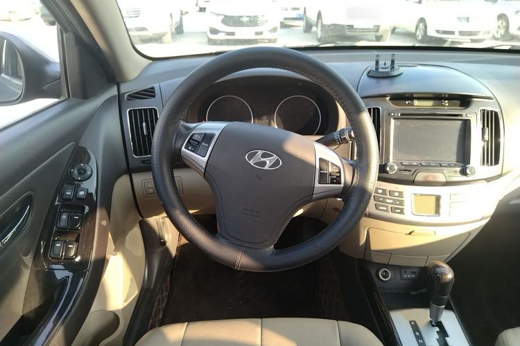 Used Hyundai Celesta 2015 1.6L Automatic Luxury Model
