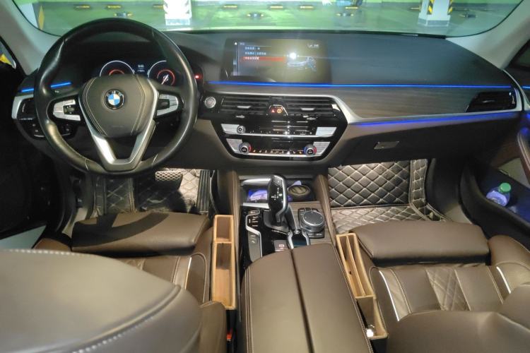 Used BMW 5 Series New Energy 2019 530Le Pioneer Edition Center Console