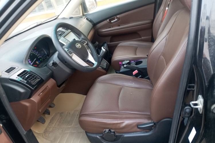 Used BYD S6 2014 2.0L Manual Luxury 5-Seater