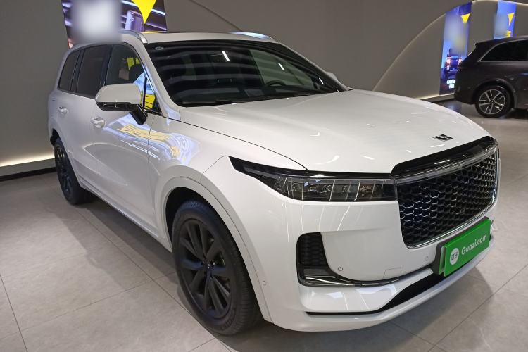 Used Li Auto ONE 2021 Extended-Range 6-Seater Version Front Right 45 Deg