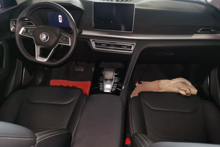 Used BYD Song Pro 2019 1.5T Automatic Luxury Model Center Console