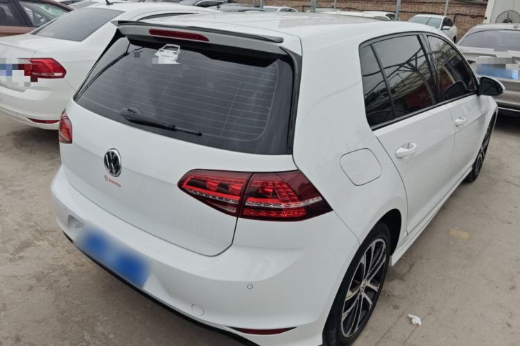 Used Volkswagen Golf 2016 1.4TSI Automatic R-Line Rear Right 45 Deg