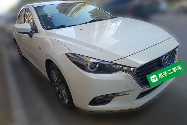 Used Mazda 3 Axela 2017 Hatchback 2.0L Automatic Luxury Model China VI Standard