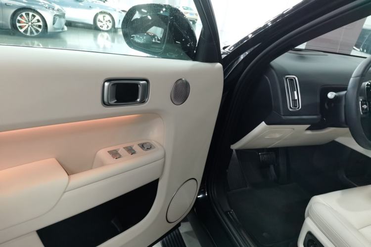 Used Li Auto L9 2024 Ultra Model
