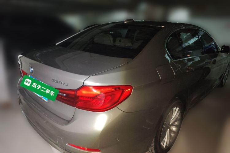 Used BMW 5 Series 2019 Facelifted 530Li Leading Edition Luxury Package Rear Right 45 Deg