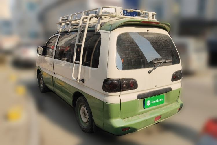 Used FORTHING Lingzhi 2013 M3 1.6L 7-Seater Luxury Model
