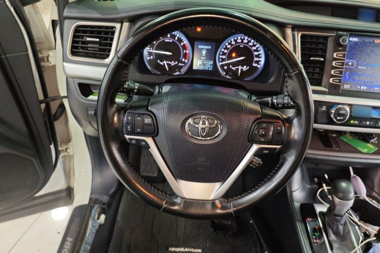 Used Toyota Highlander 2015 2.0T Four-Wheel Drive Luxury Edition 7-Seater Steering Wheel
